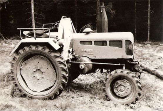Oude tractor vroeger